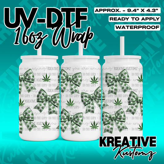 A 16oz glass can cup wrap featuring a repeating pattern of green marijuana leaf bows.