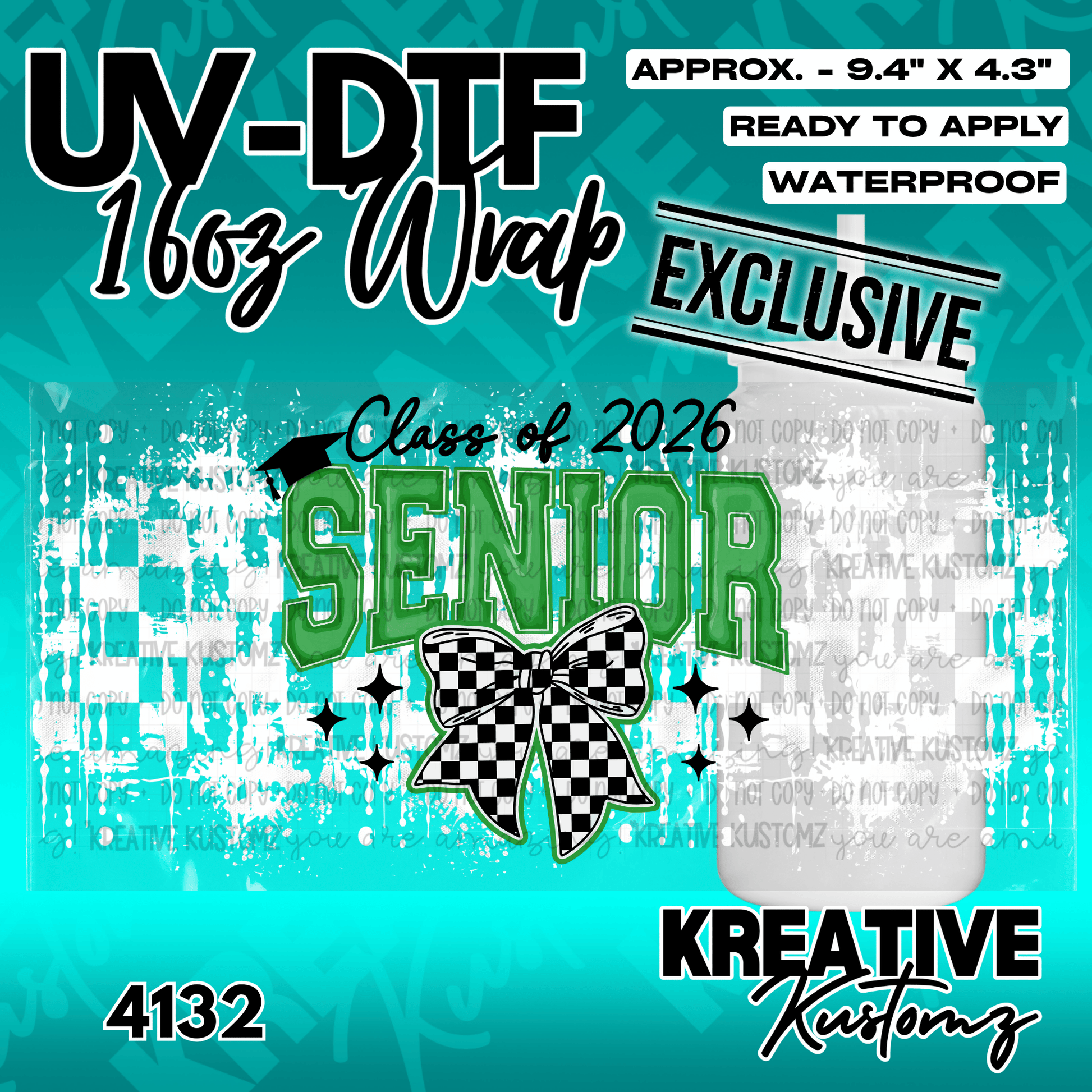 A Class of 2026 Senior decal for a 16oz glass cup featuring a green text design and a checkered bow.