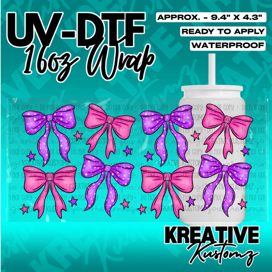 A UV DTF cup wrap featuring a pattern of pink and purple bows with stars for a 16oz glass can.